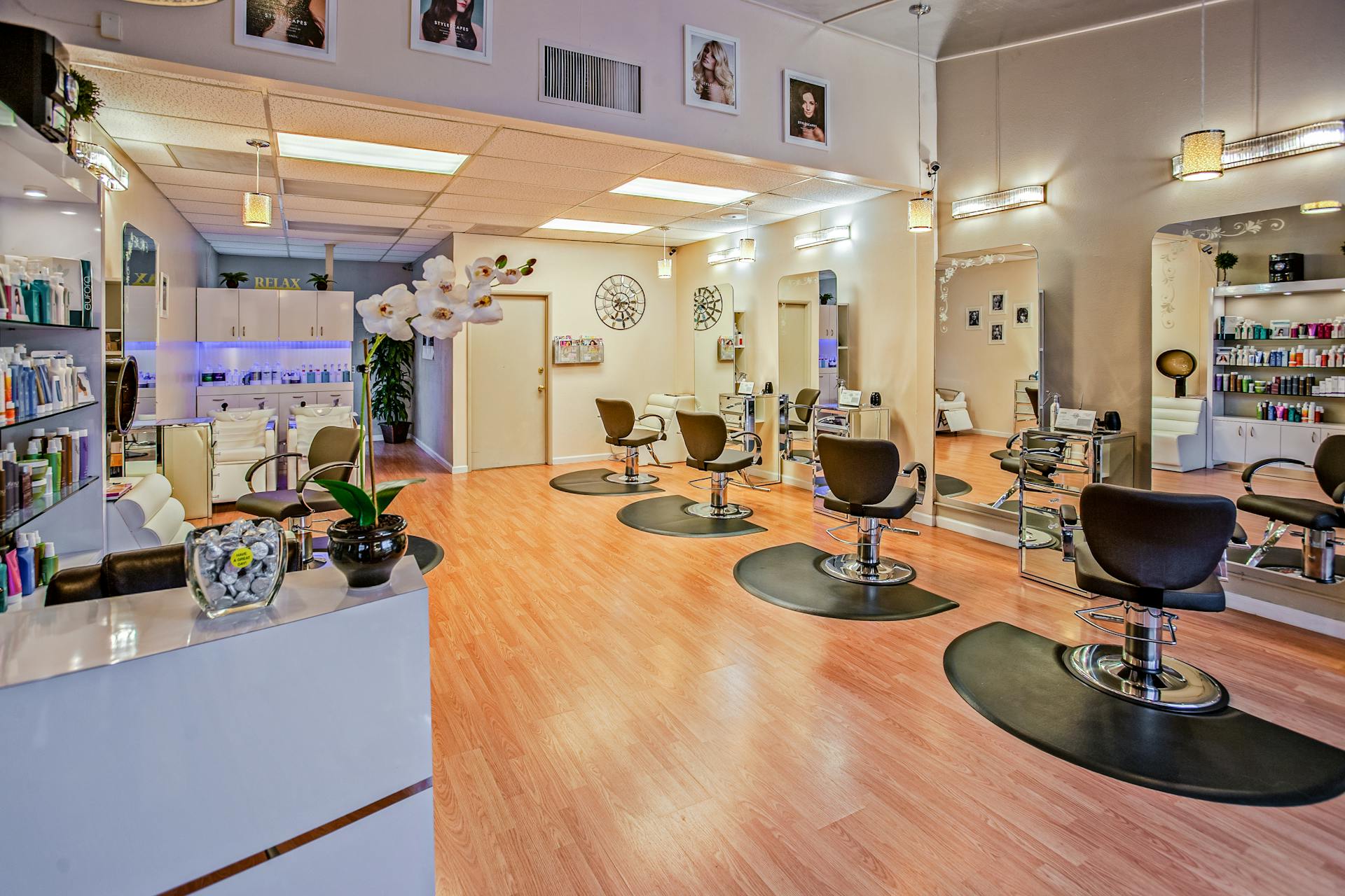 insided beauty salon